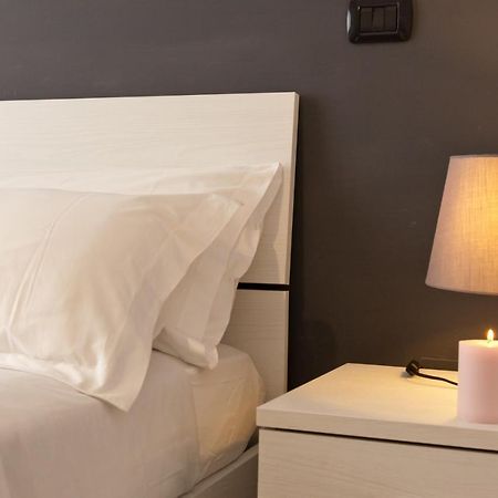 Le Corti Di Napoli Apartments Luaran gambar