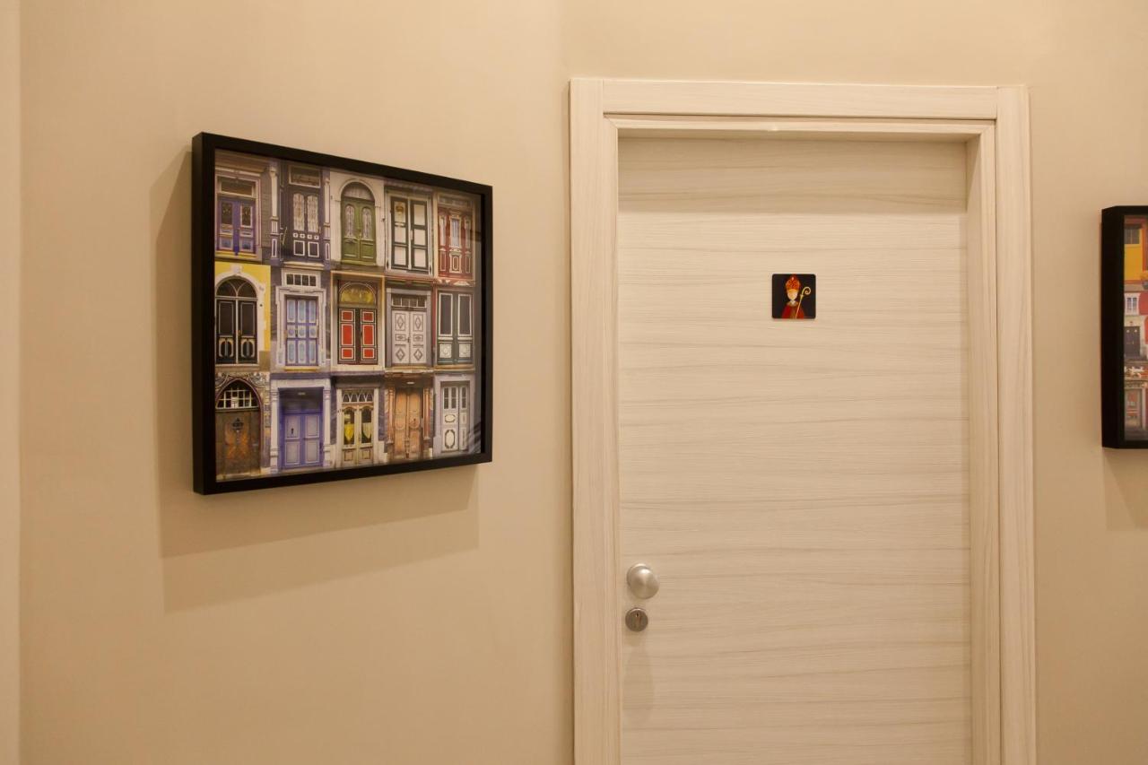 Le Corti Di Napoli Apartments Luaran gambar