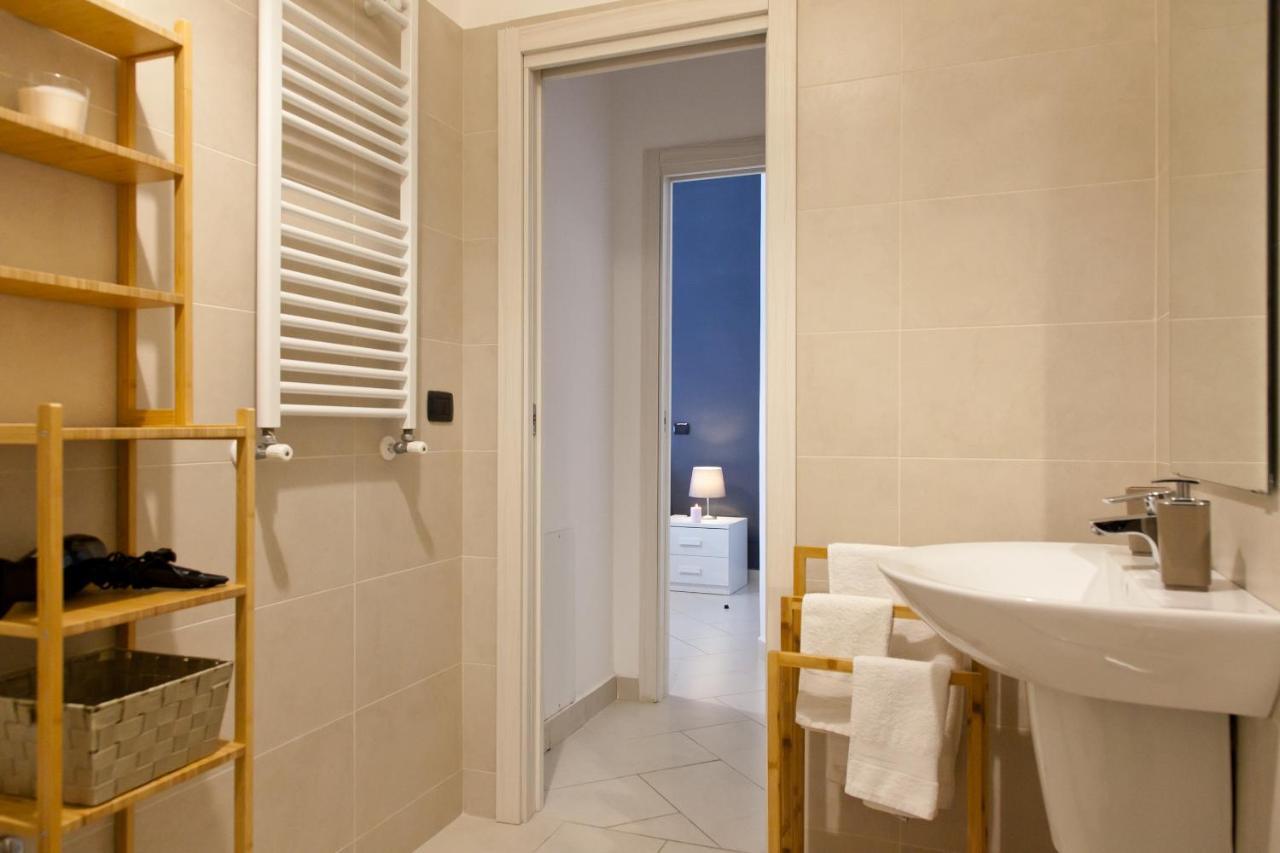 Le Corti Di Napoli Apartments Luaran gambar