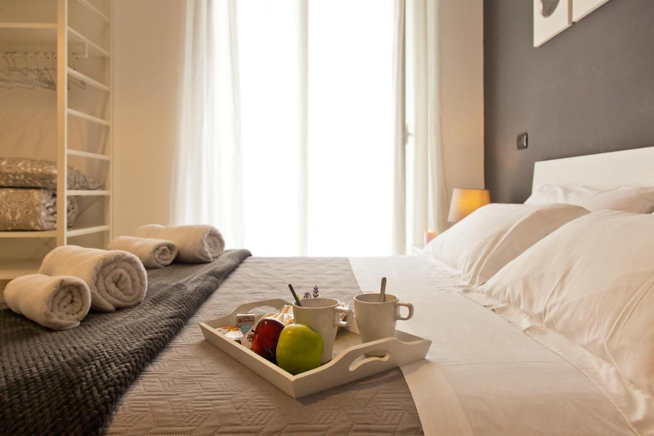 Le Corti Di Napoli Apartments Luaran gambar