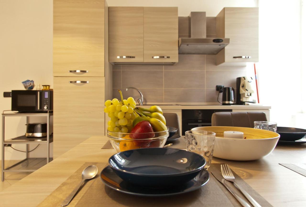 Le Corti Di Napoli Apartments Luaran gambar