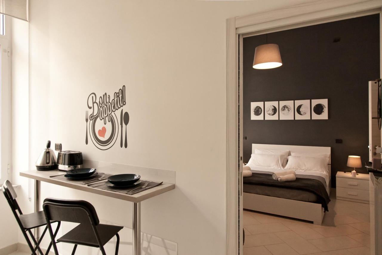 Le Corti Di Napoli Apartments Luaran gambar